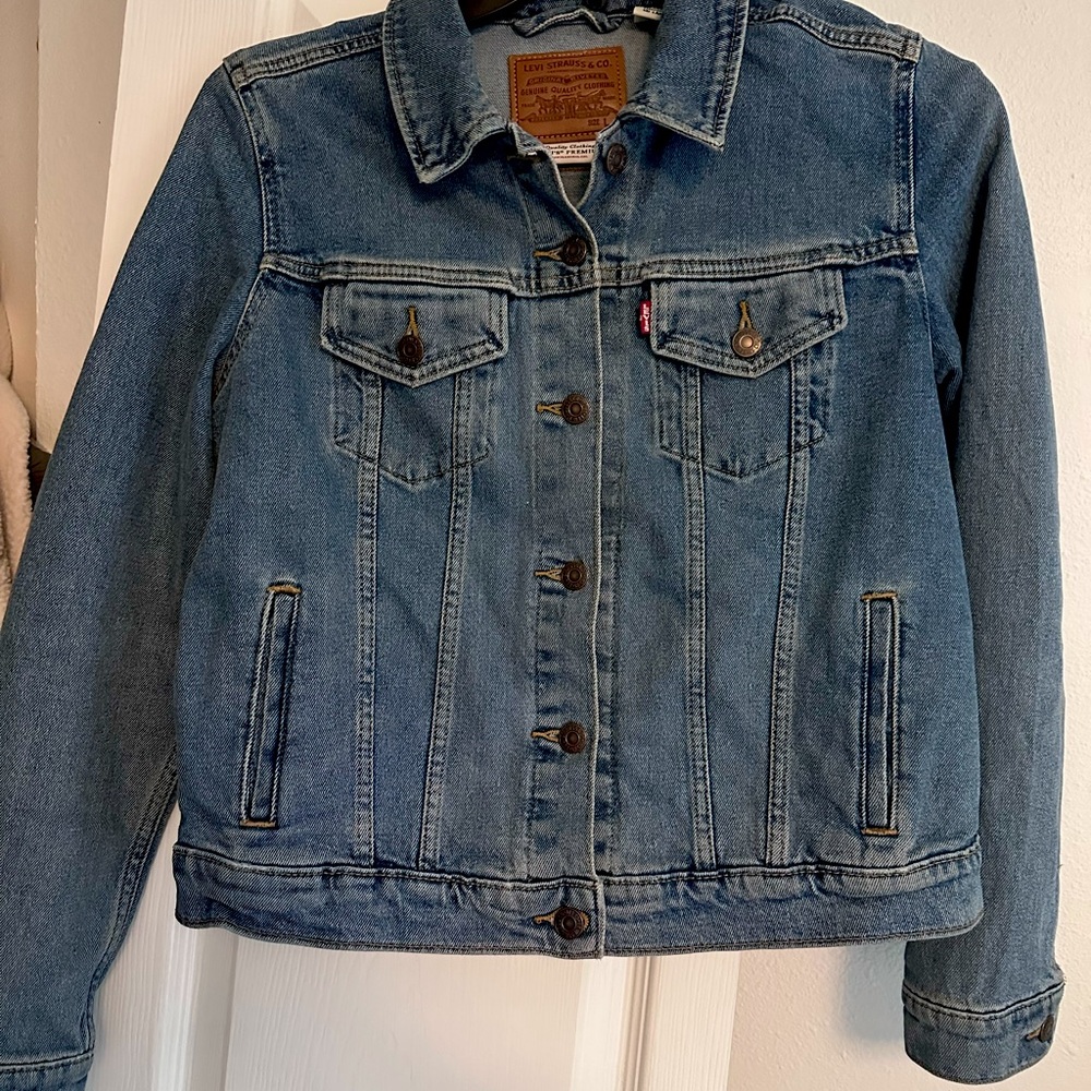 Levi Denim Jacket with Pockets
